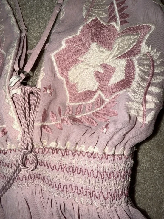 Soieblu Embroidered Maxi Dress in Tea Rose size small - Picture 8 of 11